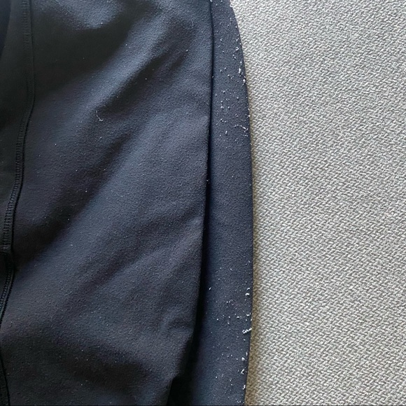 Black Lululemon 7/8 Leggings - Picture 5 of 5